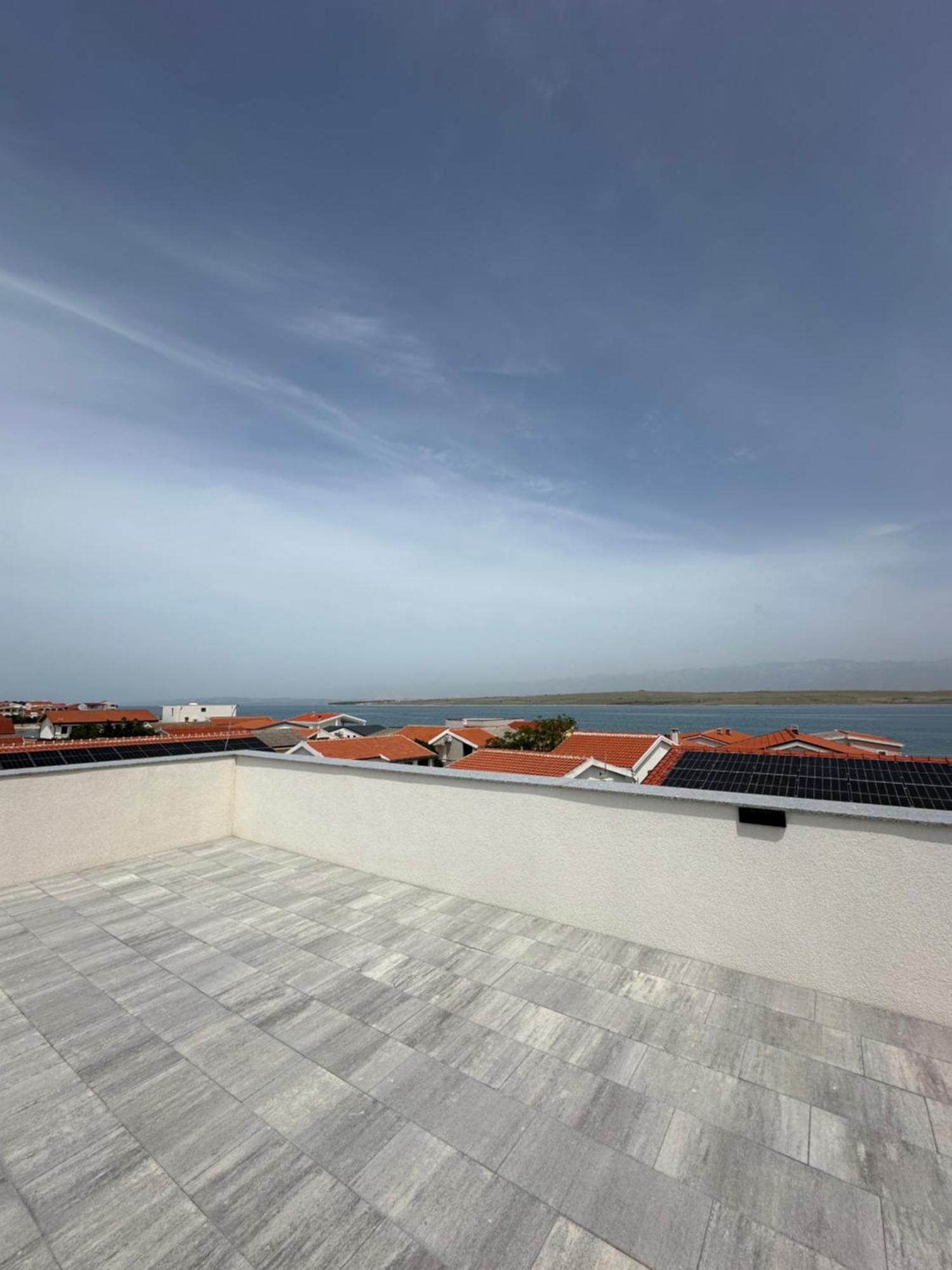 ויר Monachus Apartments מראה חיצוני תמונה
