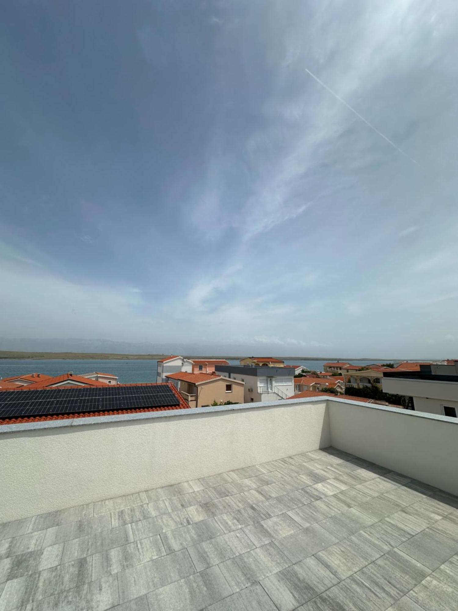ויר Monachus Apartments מראה חיצוני תמונה