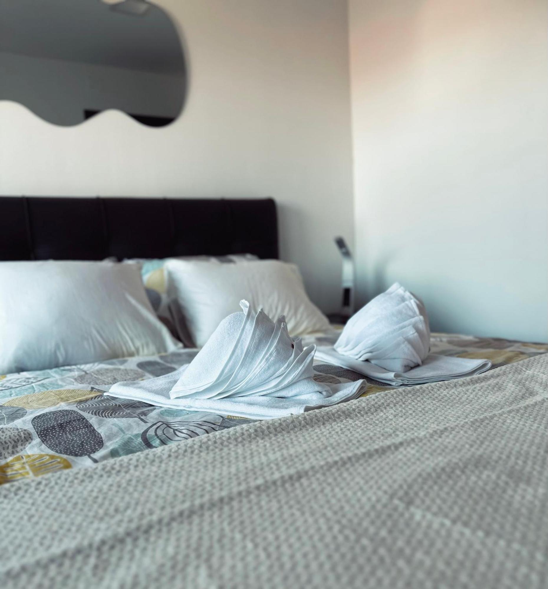 ויר Monachus Apartments מראה חיצוני תמונה